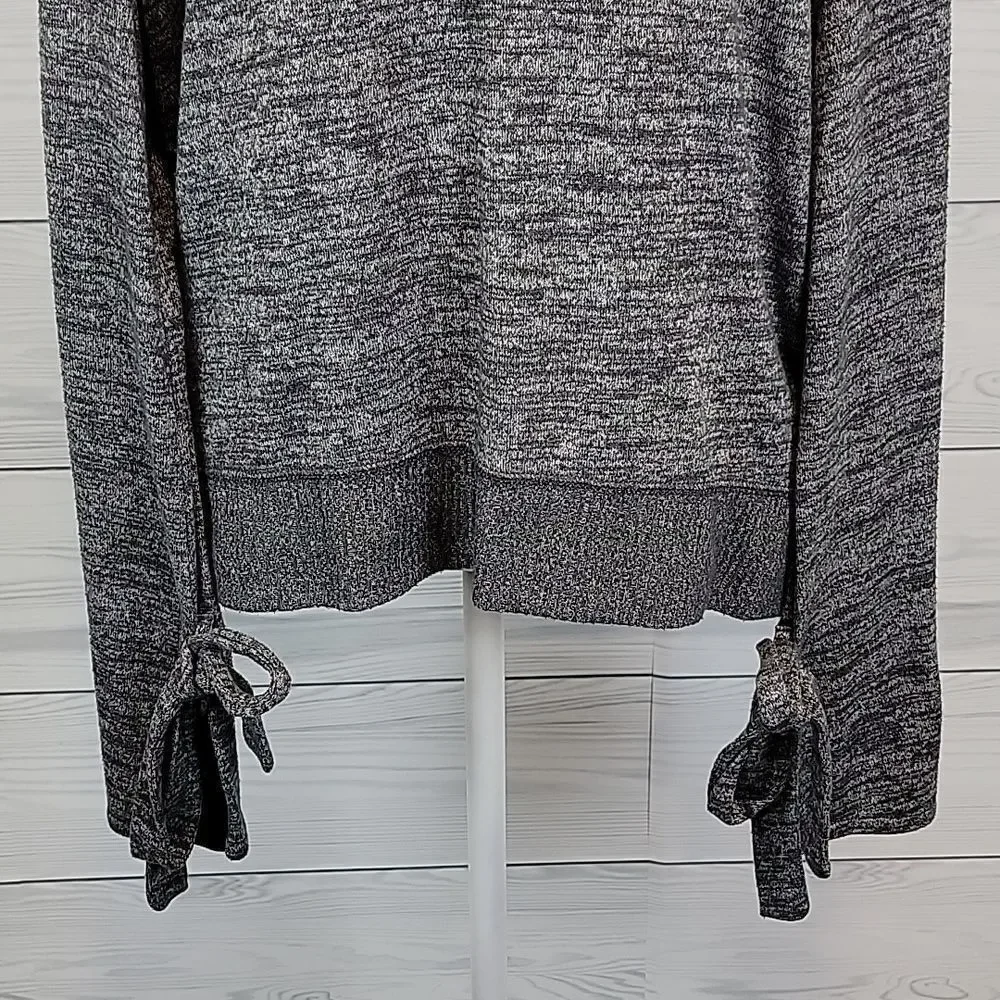 Abercrombie and Fitch crewneck sweater in marled grey Size S